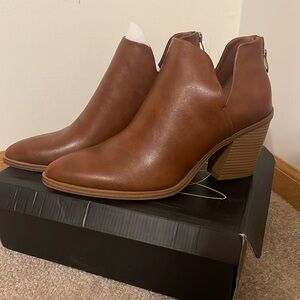 MySoft faux leather brown ankle boot